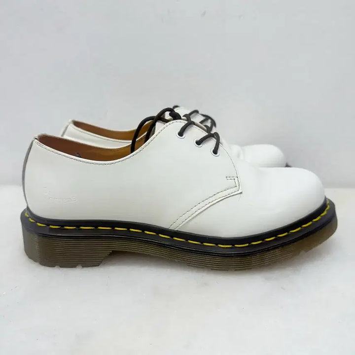 [BUNJANG] Dr. Martens 1461W White 3-Hole Shoes / (UK4)닥터마틴 1461W 화이트 3홀