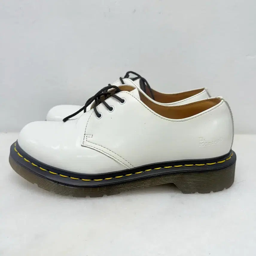 [BUNJANG] Dr. Martens 1461W White 3-Hole Shoes / (UK4)닥터마틴 1461W 화이트 3홀