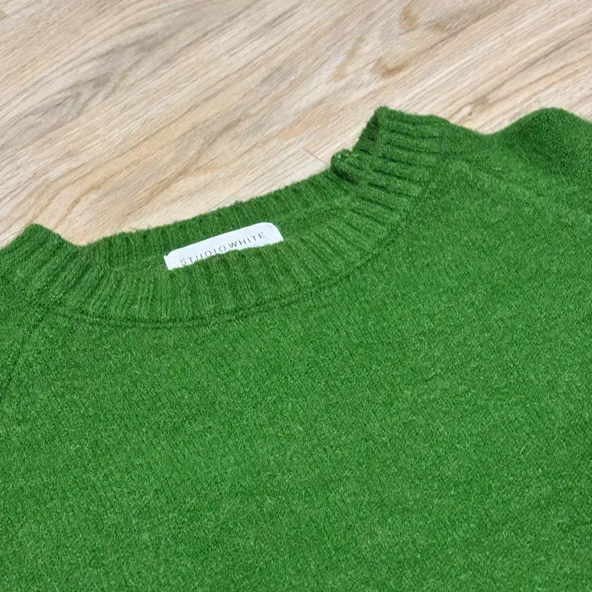 [BUNJANG] Studio White Green Knit / 스튜디오화이트 그린 니트