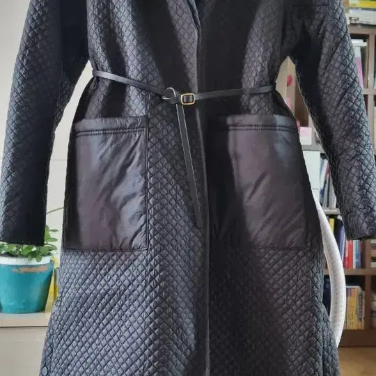 [BUNJANG] Shoulder Collar Quilted Long Coat L / 숄카라 퀼팅 롱코트 L.100