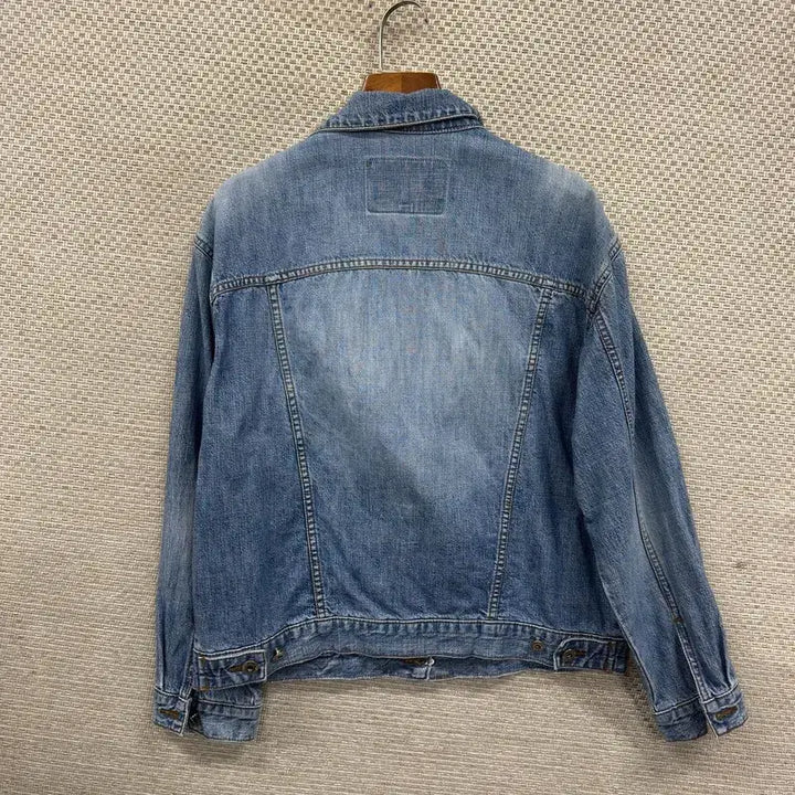 [BUNJANG] Guess Two-Pocket Casual Denim Jacket / 게스 투포켓 캐주얼 데님 자켓 80 M10184