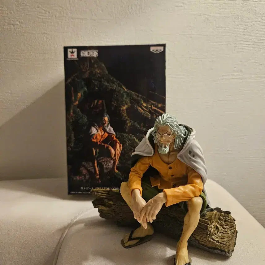 [BUNJANG] One Piece Silvers Rayleigh Figure / 원피스 크리에이터 실버즈 레일리 피규어