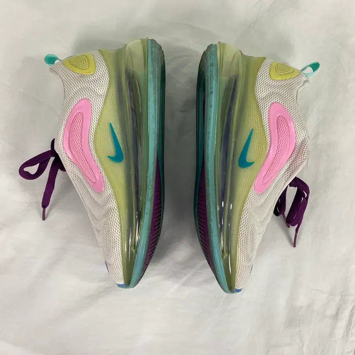 [BUNJANG] Nike Air Max 720 Aqua Powder Sneakers / 나이키 에어맥스 720 아쿠아 파우더 230 <9>