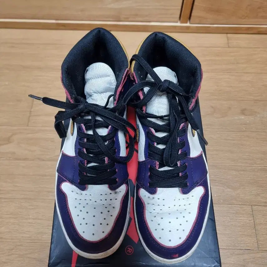 [BUNJANG] Nike Air Jordan 1 LA to Chicago / 나이키 에어 조던 1 레이커스 LA to Chicago