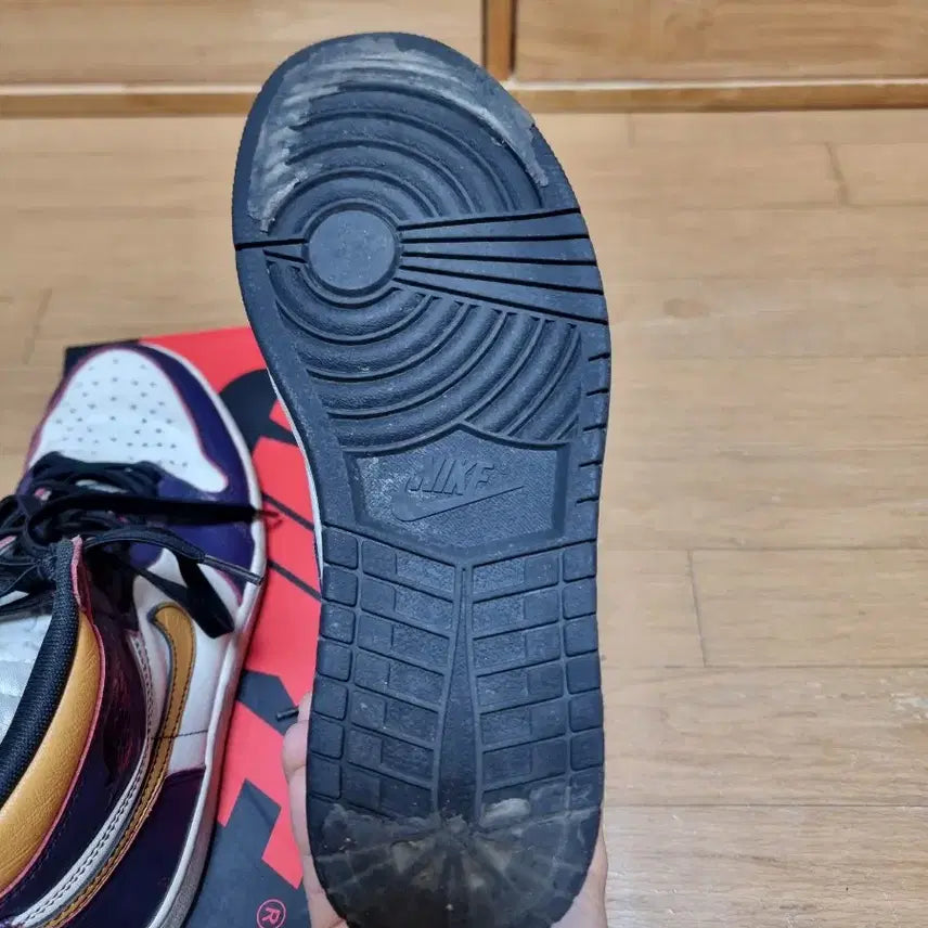 [BUNJANG] Nike Air Jordan 1 LA to Chicago / 나이키 에어 조던 1 레이커스 LA to Chicago