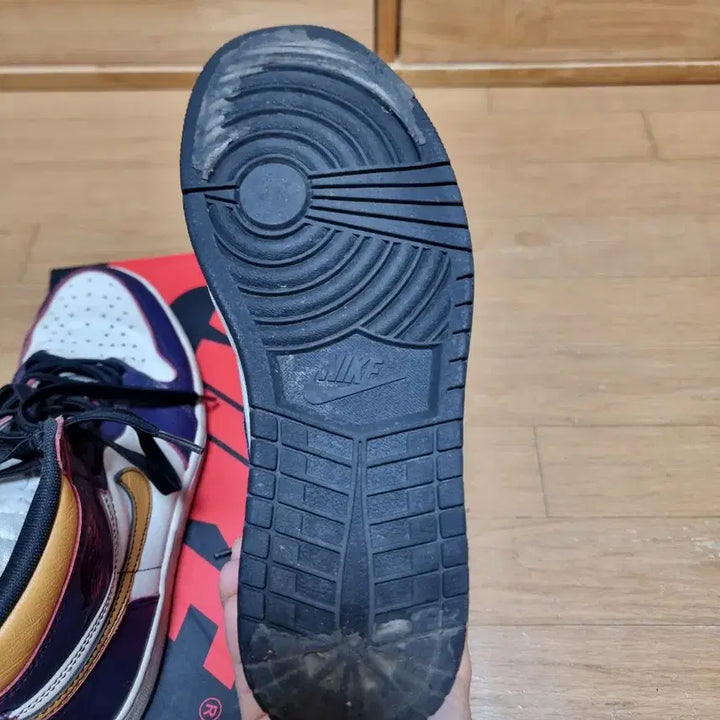 [BUNJANG] Nike Air Jordan 1 LA to Chicago / 나이키 에어 조던 1 레이커스 LA to Chicago