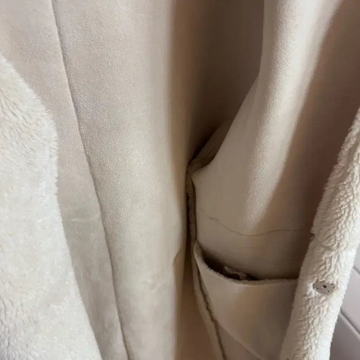 [BUNJANG] Zara Ivory Long Coat / 자라 뽀글이 롱 코트 아이보리
