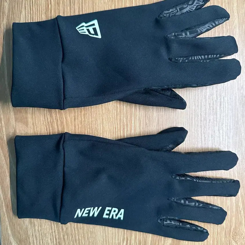 [BUNJANG] New Era Fleece Touch Gloves / [뉴에라] 플리스 터치 글로브
