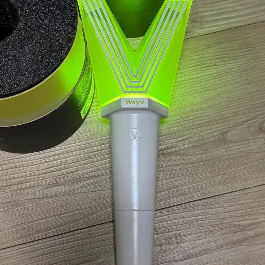 [BUNJANG] WayV Light Stick / 웨이브이 웨이션브이 응원봉 판매
