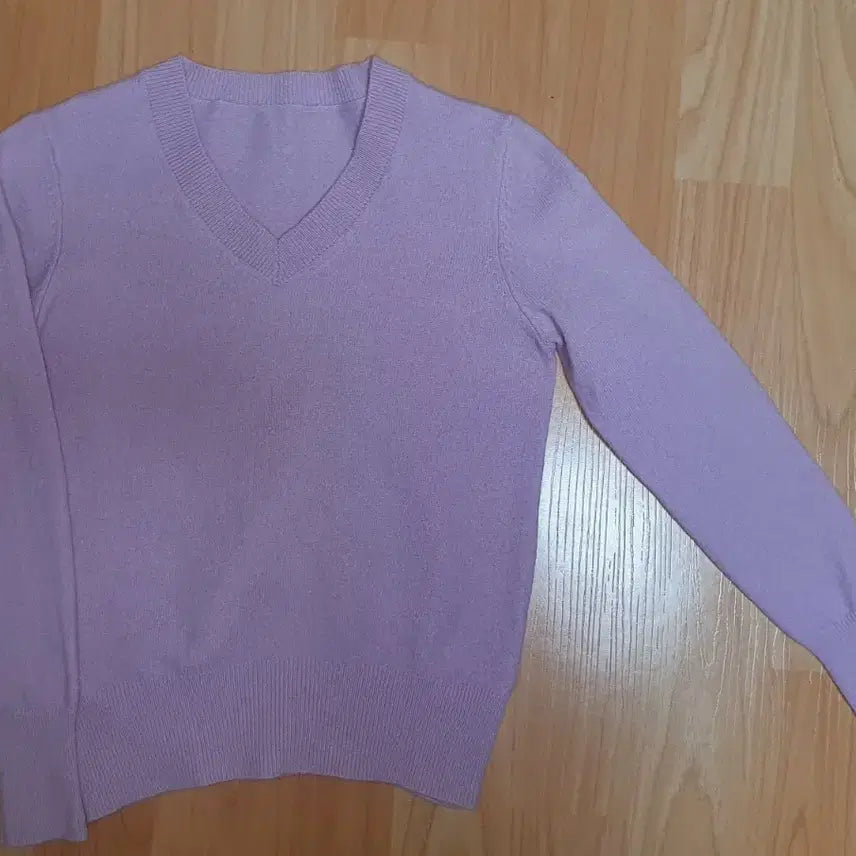 [BUNJANG] V-neck Semi-crop Knit Top / 브이넥 세미크롭 니트 연보라 라일락 반택포 옷장정리