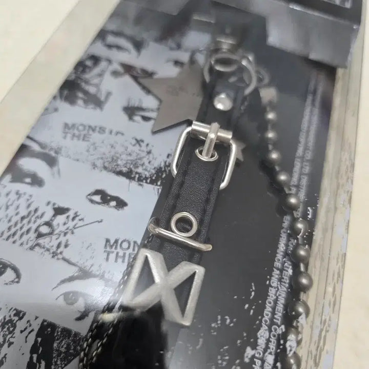 [BUNJANG] MONSTA X MD Version X Album Photocard Included / 몬스타엑스 엠디버전 X앨범 포카포함