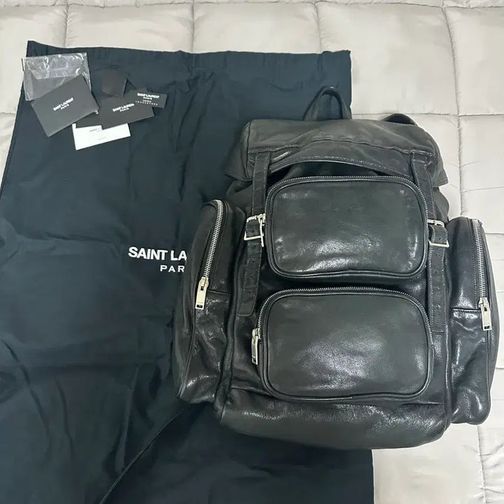 [BUNJANG] Taeyeon Saint Laurent Leather Backpack / 생로랑 레더 태연 백팩 가죽 가방