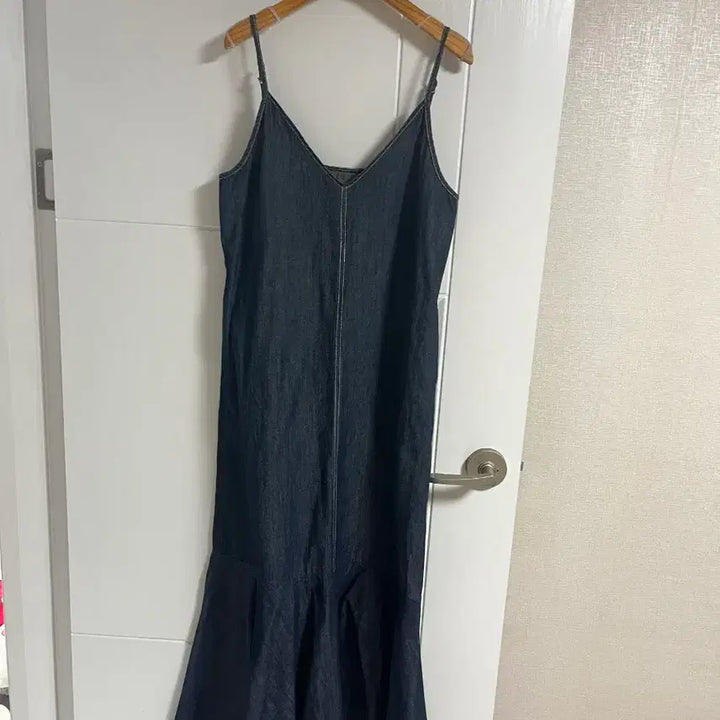 [BUNJANG] Vintage Denim V-neck Maxi Dress / (일본 수입 빈티지)면100 청 원피스 데님 롱 뷔스티에 끈나시 인어