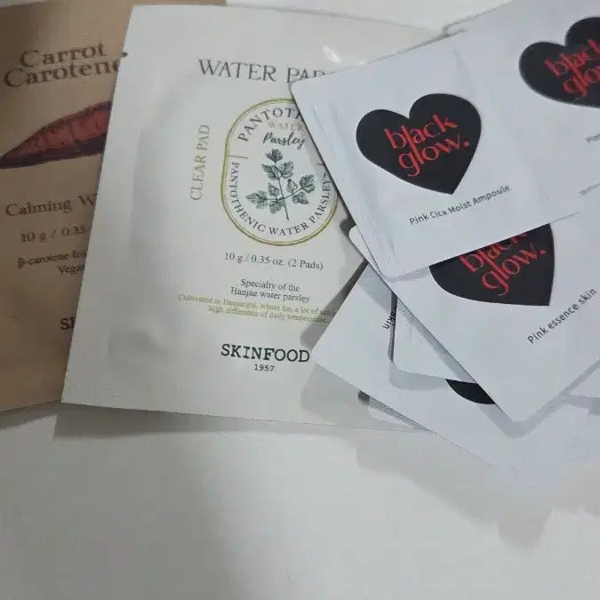 [BUNJANG] Black Glow Pink Essence Skin / 블랙 글로우 핑크 에센스 스킨