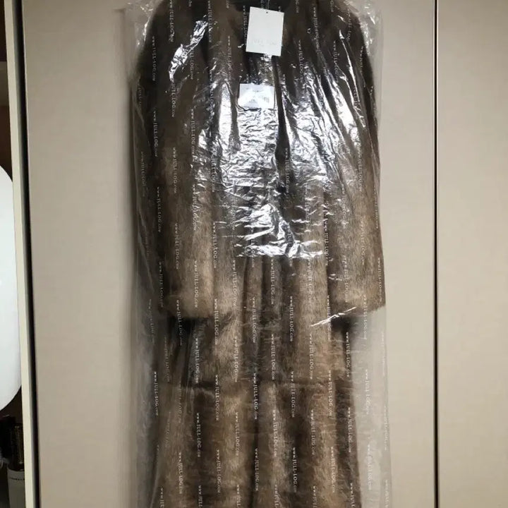 [BUNJANG] Zulloq Brown Long Fur Coat / [새상품] 줄로그 브라운 퍼롱코트