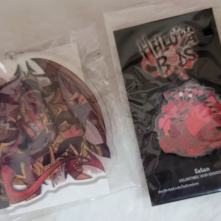 [BUNJANG] Helluva Boss Satan Keyring and Pin Badge Bundle Set / 공식) 헬루바보스 사탄 키링/핀뱃지 일괄판매합니다