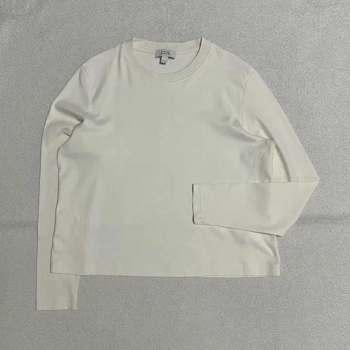 [BUNJANG] COS Slim Fit Heavyweight Long Sleeve T-shirt / 코스 슬림핏 헤비웨이트 롱슬리브 티셔츠