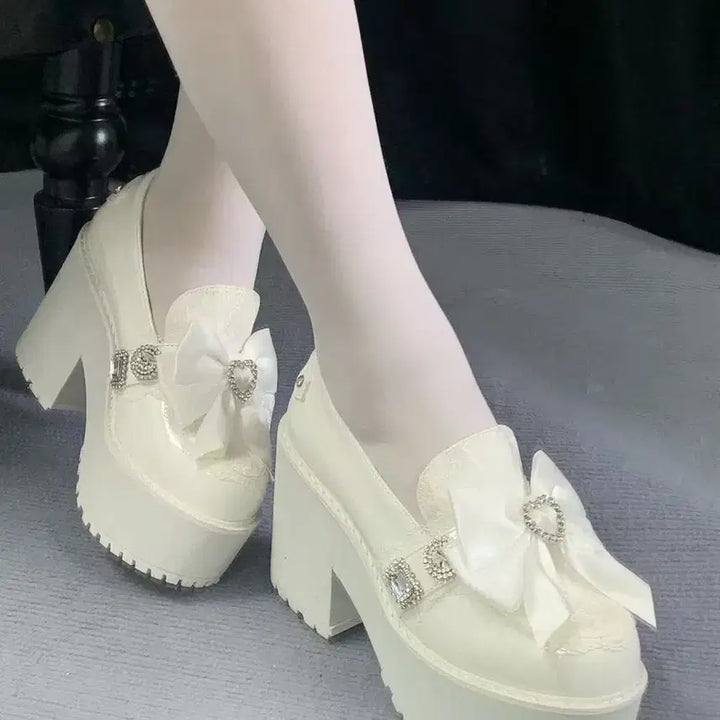 [BUNJANG] Heart Ribbon Platform Shoes (2 Colors) / 지뢰계 하트 리본 통굽 신발 지뢰계 펑크 구두 하이힐(2컬러)