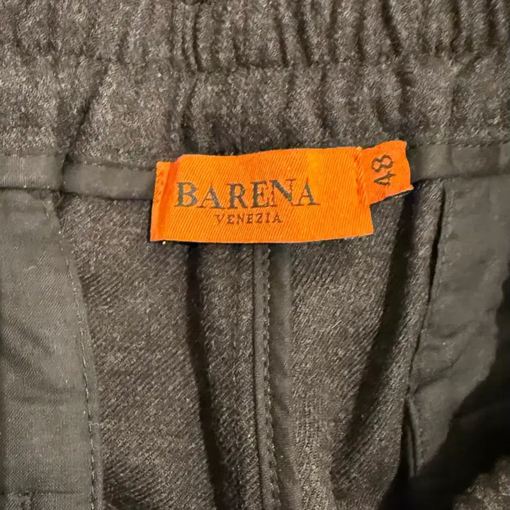 [BUNJANG] Barrena Venezia Dark Gray Slacks (Size 48) / 바레나 베네치아 슬랙스 타입 다크그레이 가을,겨울바지 48