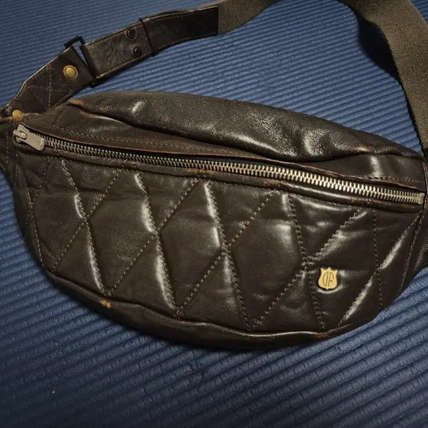 [BUNJANG] D.A.F.B.INE Hip Sack / 디아프바인 힙색