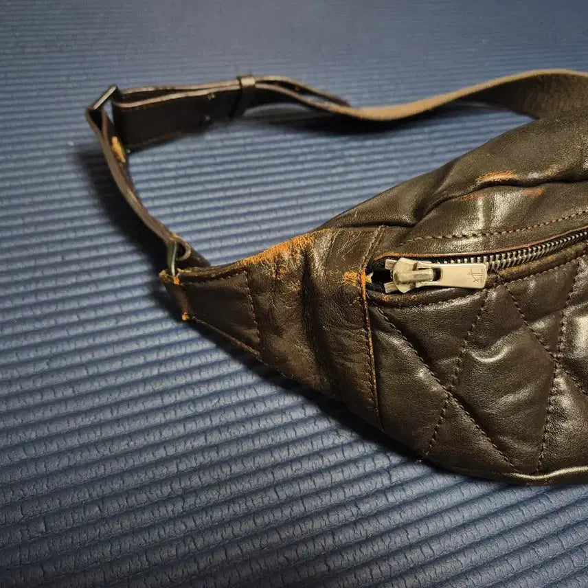 [BUNJANG] D.A.F.B.INE Hip Sack / 디아프바인 힙색