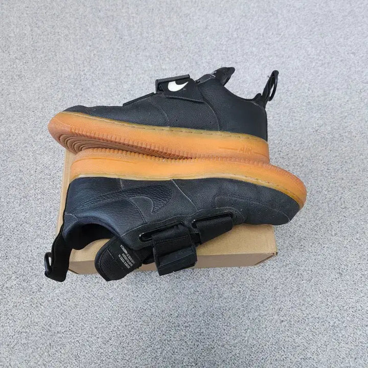 [BUNJANG] Nike Air Force 1 Utility Sneakers / [275] 나이키 에어포스 1 유틸리티 신발 운동화