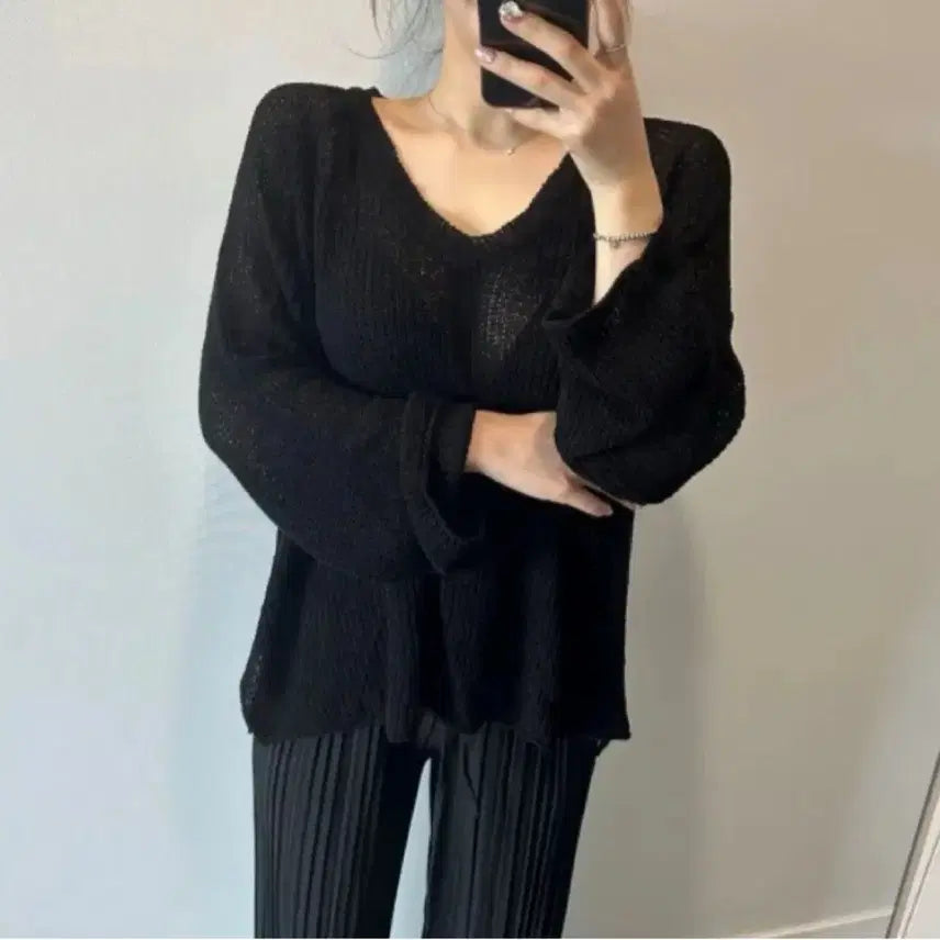 [BUNJANG] V-Neck Loose Fit See-through Knit Sweater / 부클 브이넥 루즈핏 여리 시스루 니트