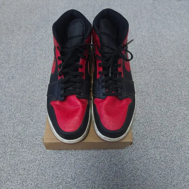 [BUNJANG] Nike Dunk Sneakers (Size 300) Sneakers / [300] 나이키 덩크 스니커즈 운동화