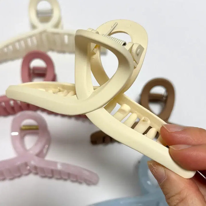 [BUNJANG] Unbranded Matte Twist Hair Clip 13cm / [새상품] 무광 꼬임 집게핀 13cm