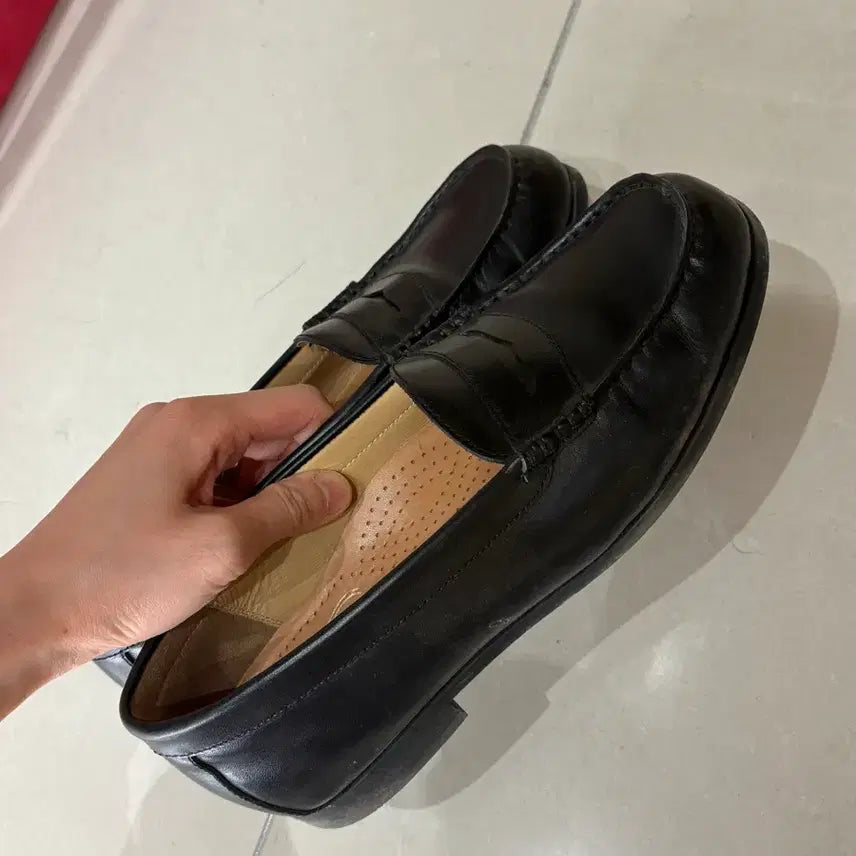 [BUNJANG] Unipair Black Loafers / Unipair 유니페어 블랙 로퍼