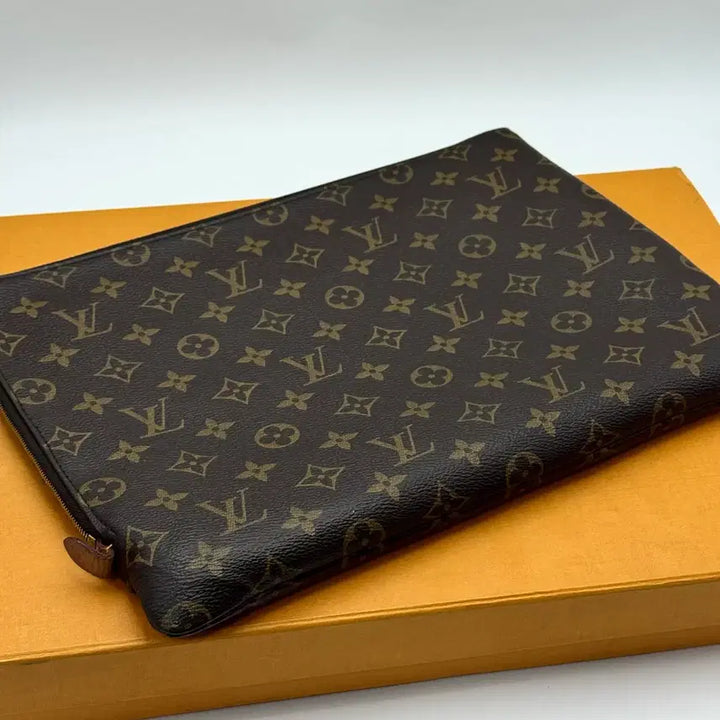 [BUNJANG] Louis Vuitton Etui Voyage MM Monogram Clutch / [MM] 루이비통 에튀보야주 클러치 모노그램