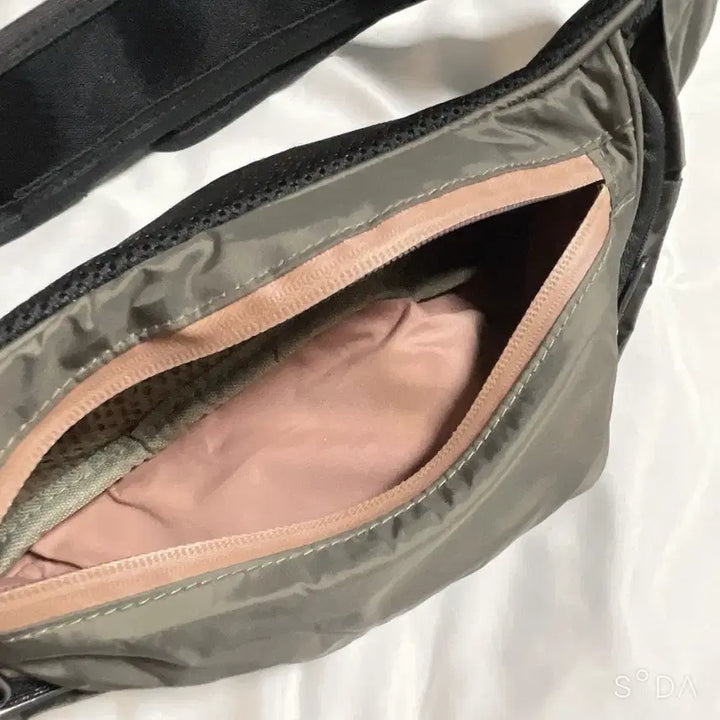 [BUNJANG] 아디다스 스텔라 맥카트니 힙색 / 아디다스 스텔라 맥카트니 힙색