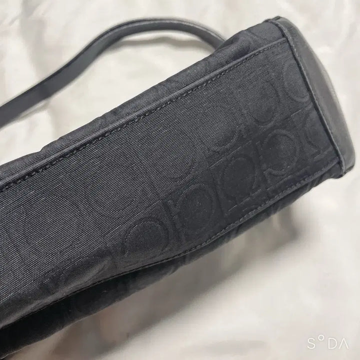 [SOLD OUT] 페라가모 미니 숄더백 블랙