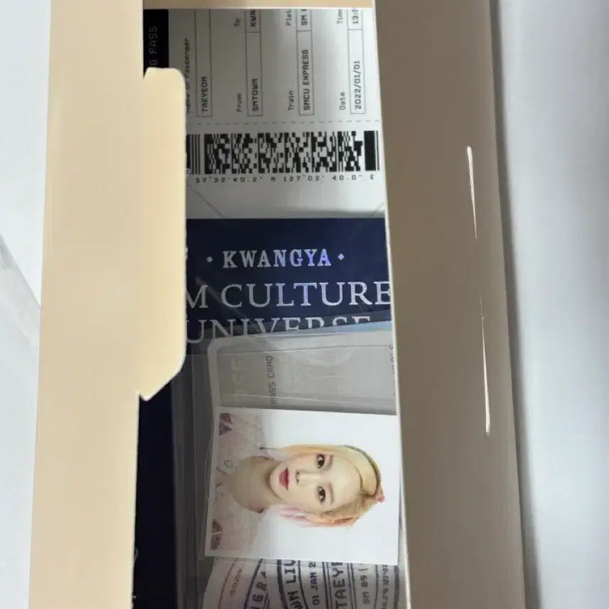 [SOLD OUT] 태연 광야 패스포트 여권 포카 SMCU SMTOWN 콘서트 MD 포토카드