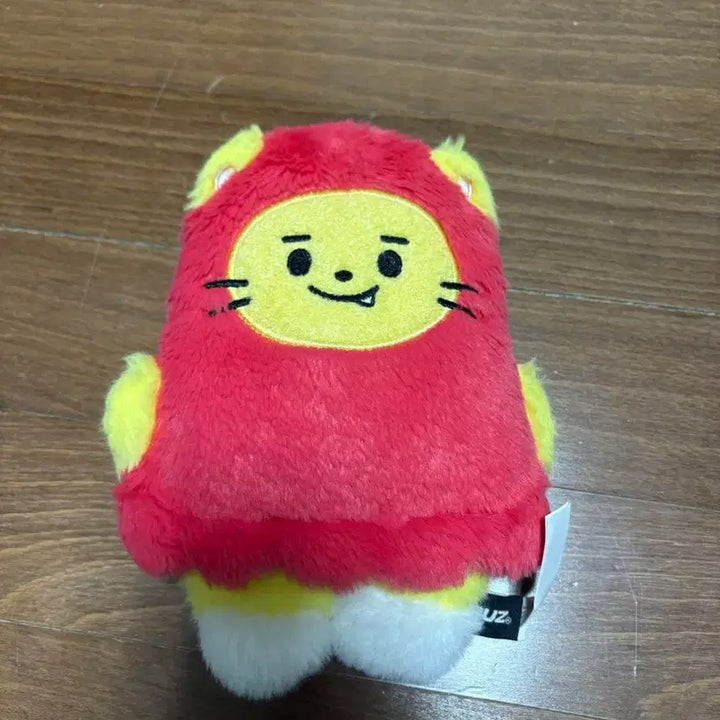 트레저 트루즈 재혁 라우 플랫퍼