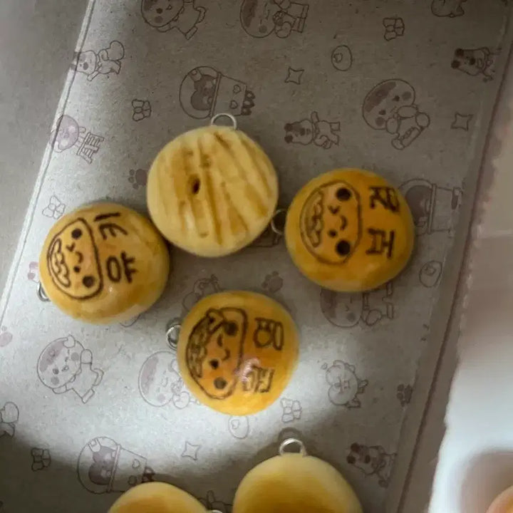 [BUNJANG] Dujjyon Cookie Ring & Kancho Name Keyring / 두쫀쿠키링 & 칸쵸 이름키링