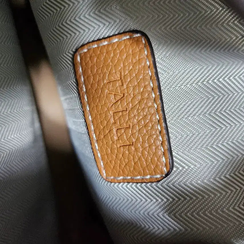 [BUNJANG] Tali Tote Crossbody Bag / 탈리 토트 크로스백(새거)