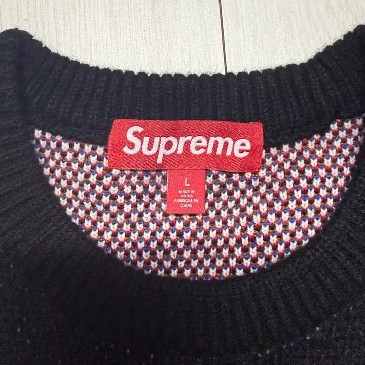 [BUNJANG] Supreme Snow White Knit L / 슈프림 스노우화이트 니트 L