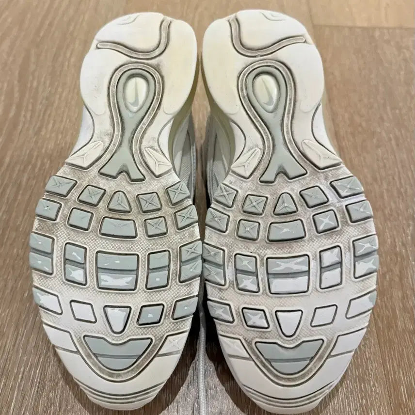 [BUNJANG] Nike Air Max 97 Triple White (Women's, 250) / 나이키 우먼스 에어맥스 97 트리플화이트 250
