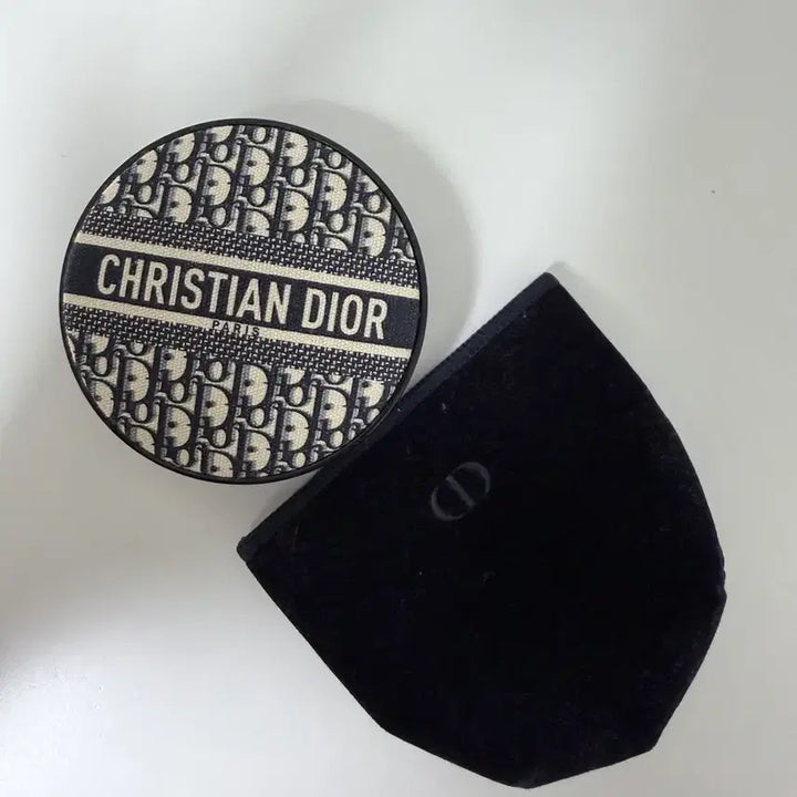 [BUNJANG] Christian Dior Oblique Cushion + Velvet Pouch Set / 크리스찬 디올 오블리크 쿠션 + 벨벳 파우치 세트