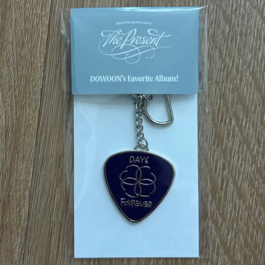 [BUNJANG] DAY6 Dowoon 24 Live Concert Gift MD Pick Keyring / (새상품) 데이식스 24클콘 선물콘 md 도운 피크 키링