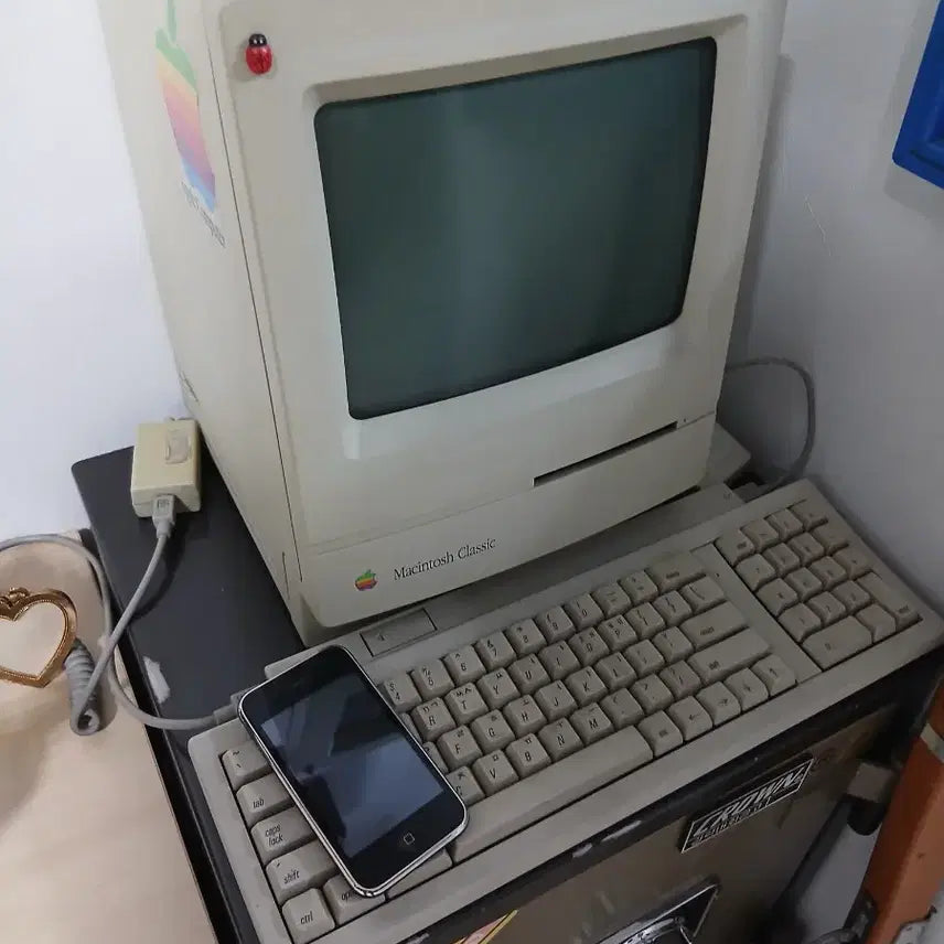 [BUNJANG] Vintage Apple iPhone (1st Generation) / 골동품 초레어 초창기 아이폰