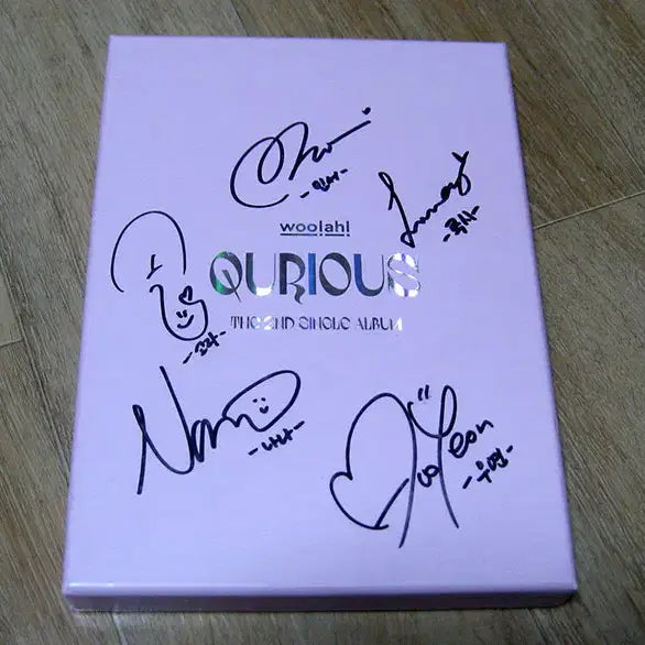 woo!ah! ( 우아! ) 친필싸인 - 싱글 2집 QURIOUS