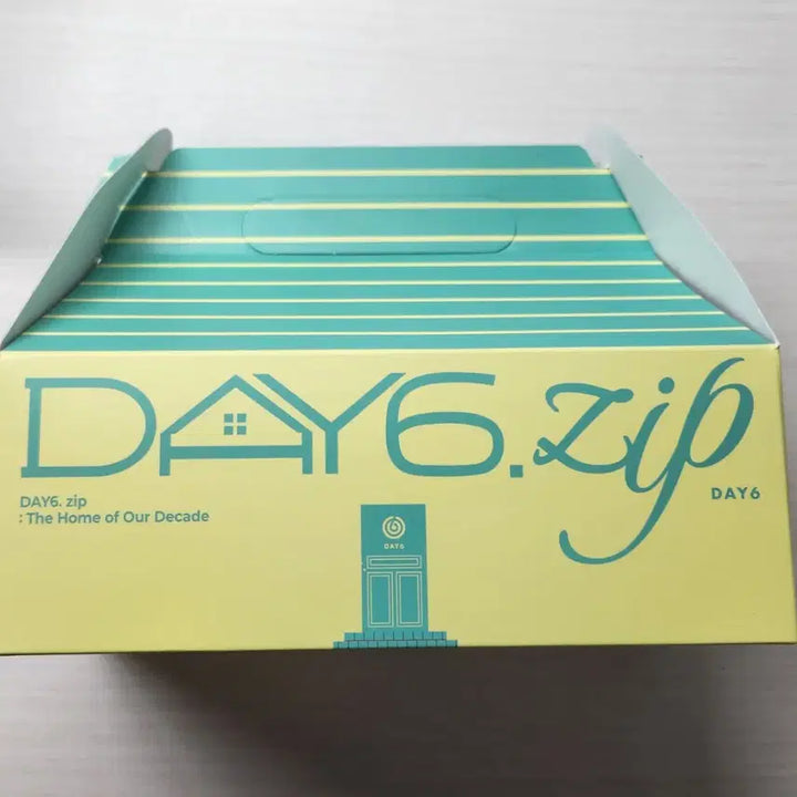 [BUNJANG] Day6 10th Anniversary Popup Candle Gift Set Dowoon Don Carabiner / 데이식스 10주년 팝업 캔들 기프트 데이식스집 도운 돈 카라비너