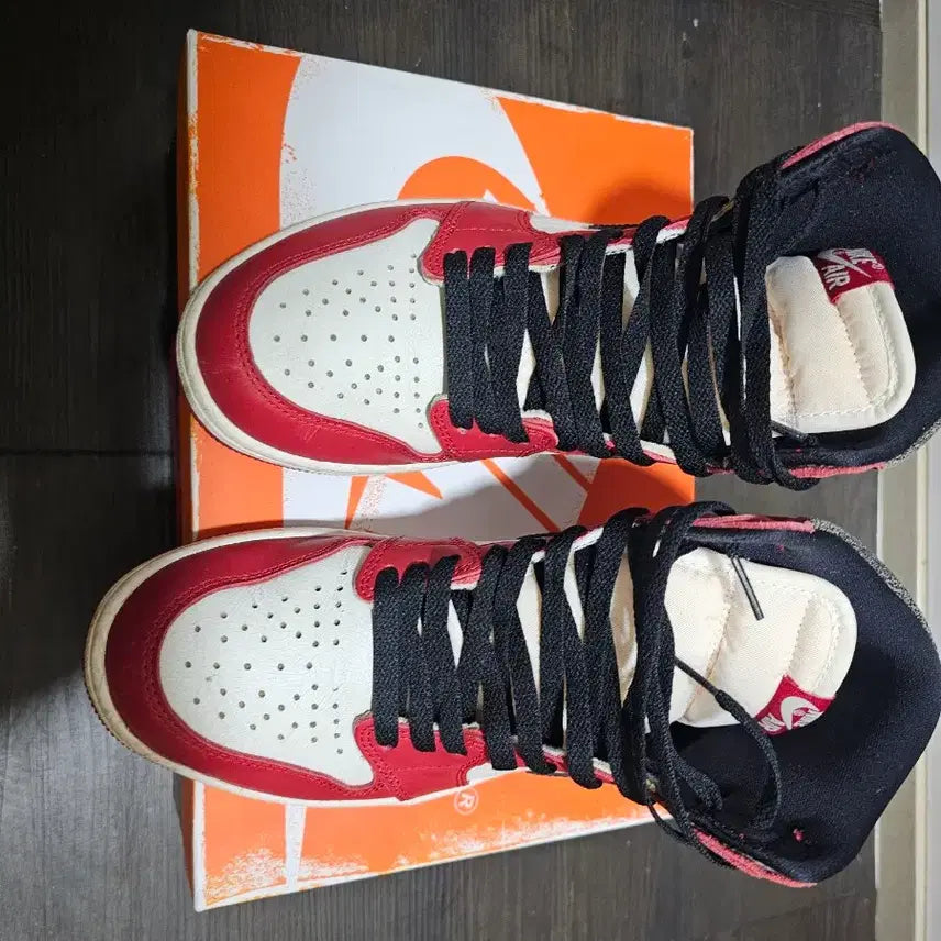 [BUNJANG] Nike Jordan 1 Retro High OG Chicago Sneakers / 실착30분) 260 조던 1 레트로 하이 OG 시카고 260