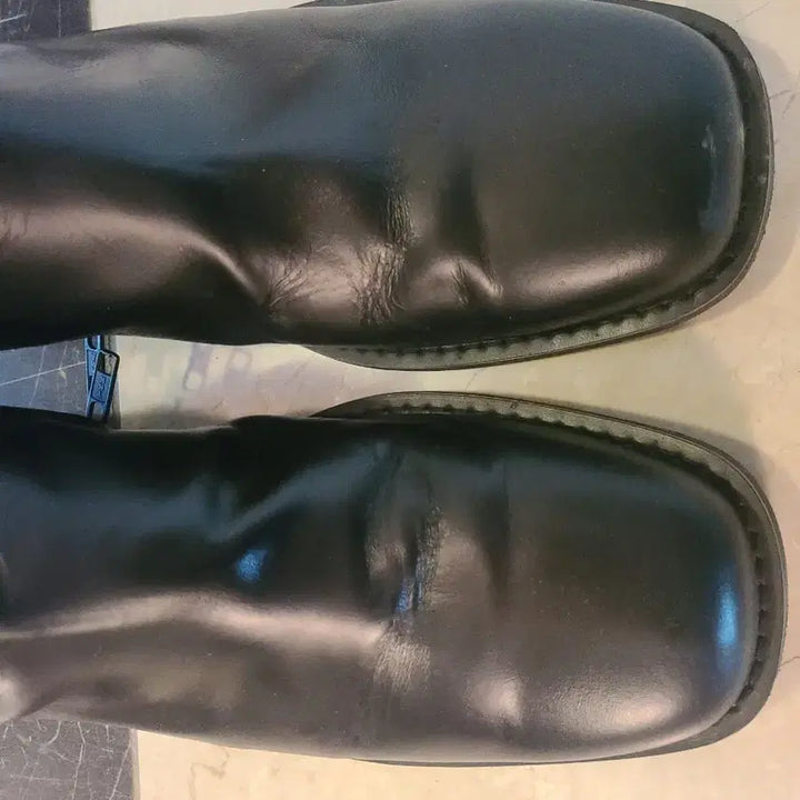 [BUNJANG] Romanticmove Minimal Square Toe Zip-up Boots (Size 260) / 로맨틱무브 미니멀 스퀘어토 집업 부츠 260 판매합니다