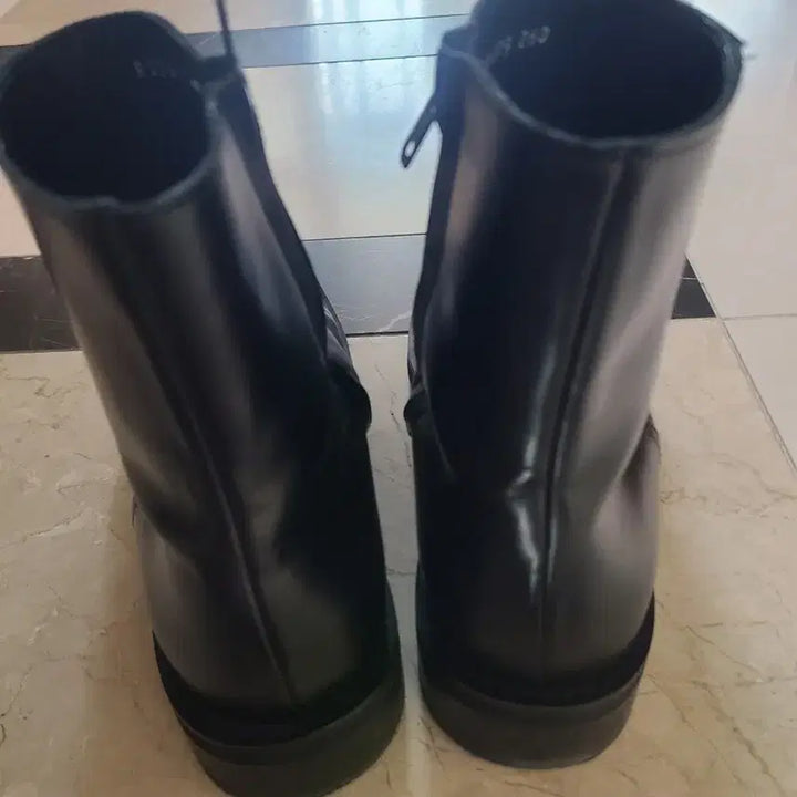 [BUNJANG] Romanticmove Minimal Square Toe Zip-up Boots (Size 260) / 로맨틱무브 미니멀 스퀘어토 집업 부츠 260 판매합니다