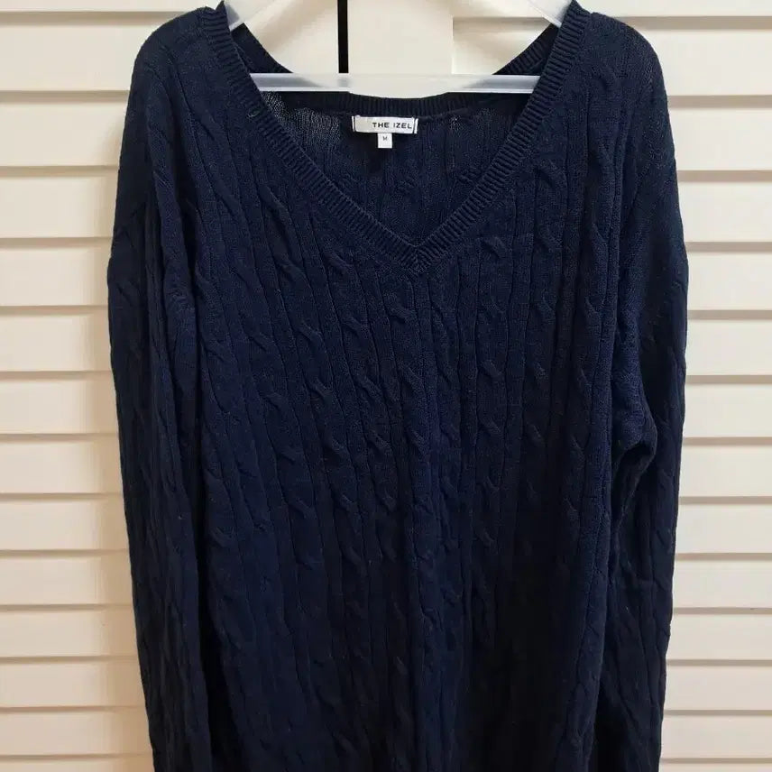 [BUNJANG] Yeri Knit Top / 여리핏 꽈배기 니트