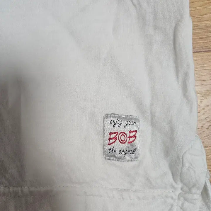 [BUNJANG] BOB White Short Sleeve Polo Shirt / BOB 화이트 반팔 카라티 프린팅