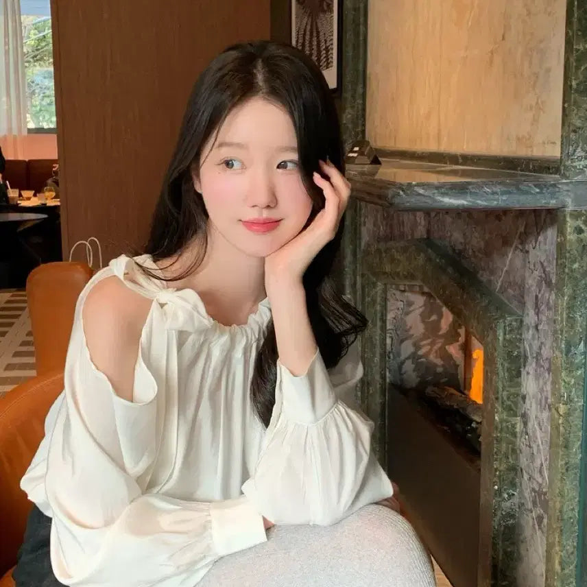 [BUNJANG] 르브아 Elin Blouse - Ivory / [새상품]르브아 Elin blouse 엘린 아이보리